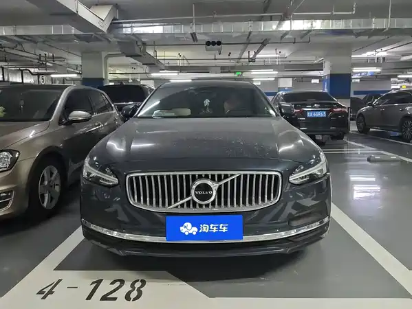 Volvo S90 2022