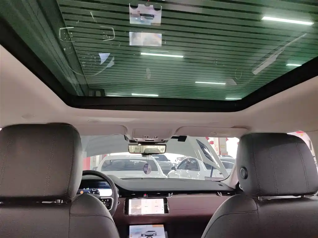 Land Rover Evoque 2022 — фото 18