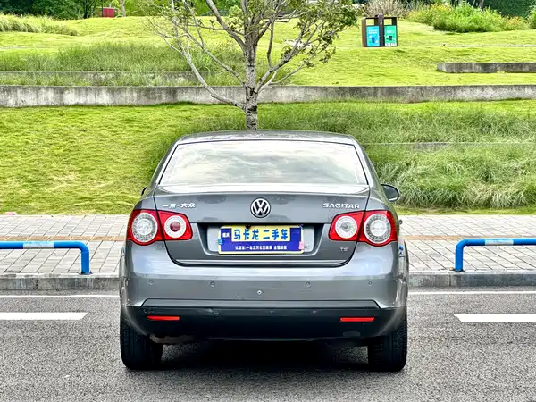 Volkswagen Sagitar 2010