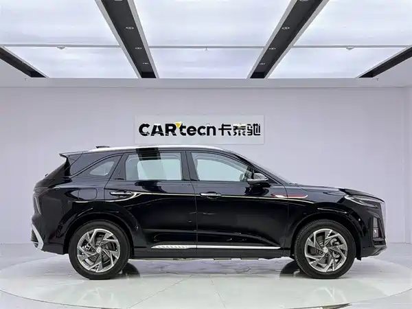 Hongqi HS3 PHEV 2024