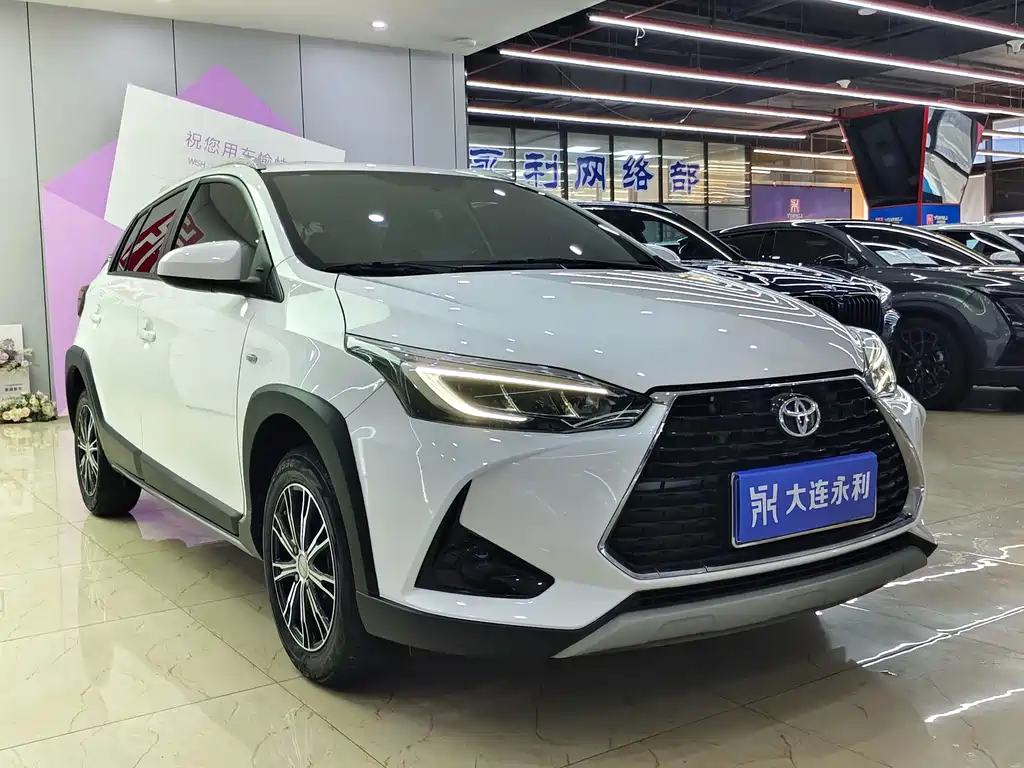 Toyota Yaris L 2022