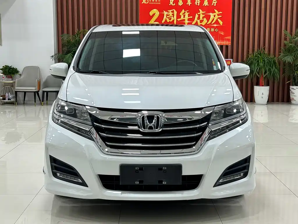 Honda Elysion 2018 — фото 1