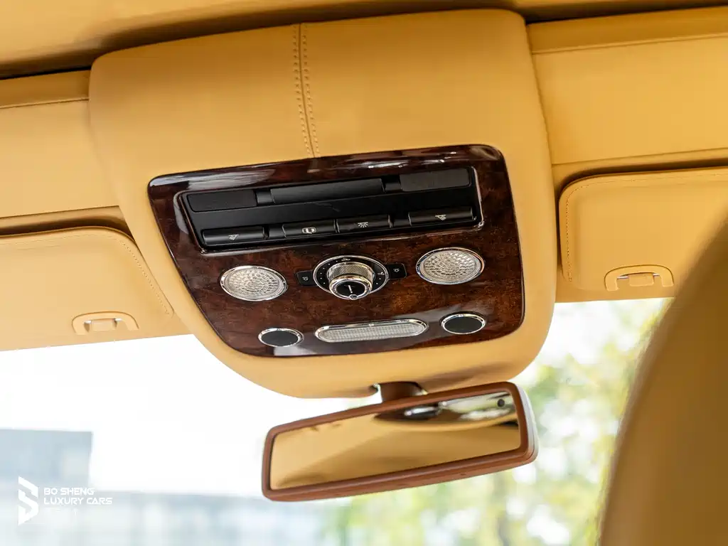 Bentley Flying Spur 2016 — фото 23