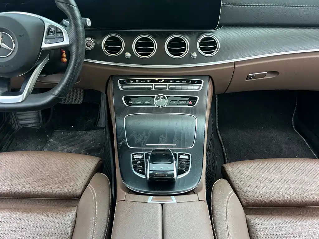 Mercedes-Benz E-Class 2018 — фото 8