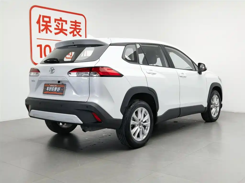 Toyota Corolla Cross 2023 — фото 2