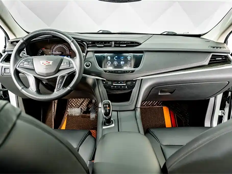 Cadillac XT5 2016 — фото 12