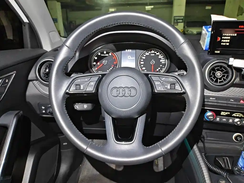 Audi Q2L 2021 — фото 11