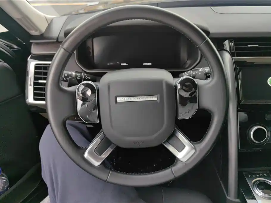 Land Rover Discovery 2020 — фото 15