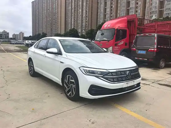 Volkswagen Sagitar 2023