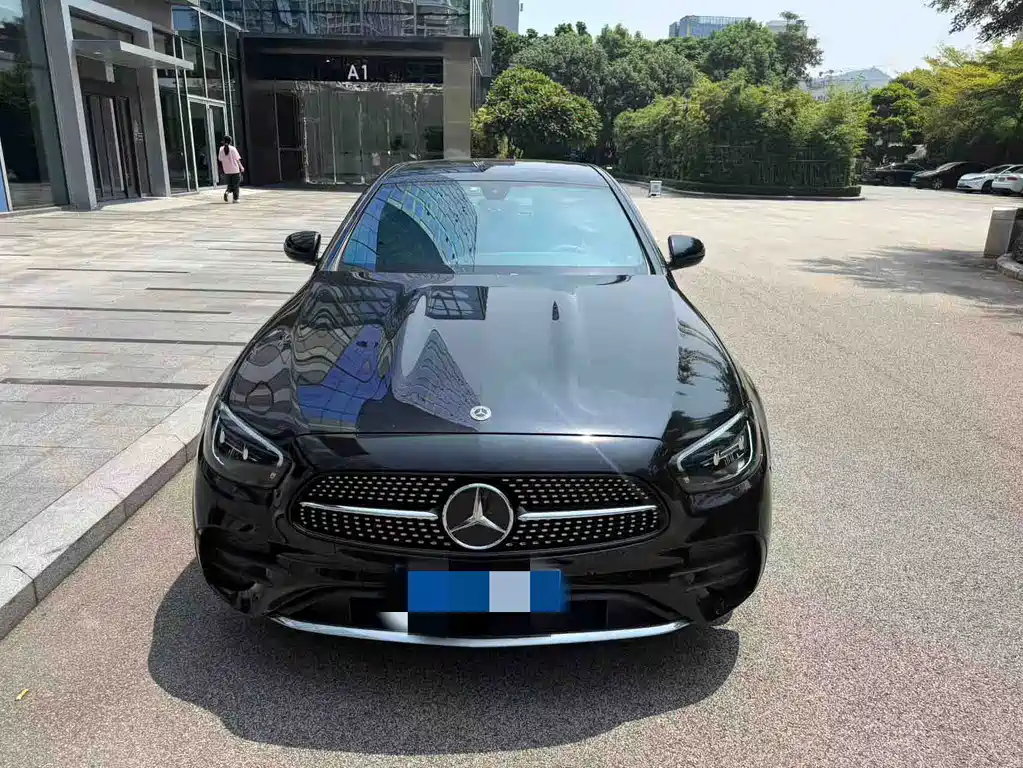 Mercedes-Benz E-Class 2023 — фото 1