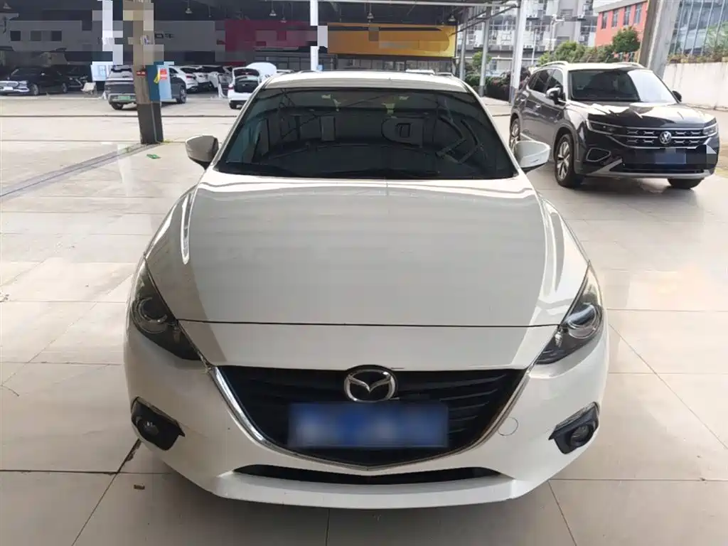 Mazda 3 Axela 2017 — фото 3