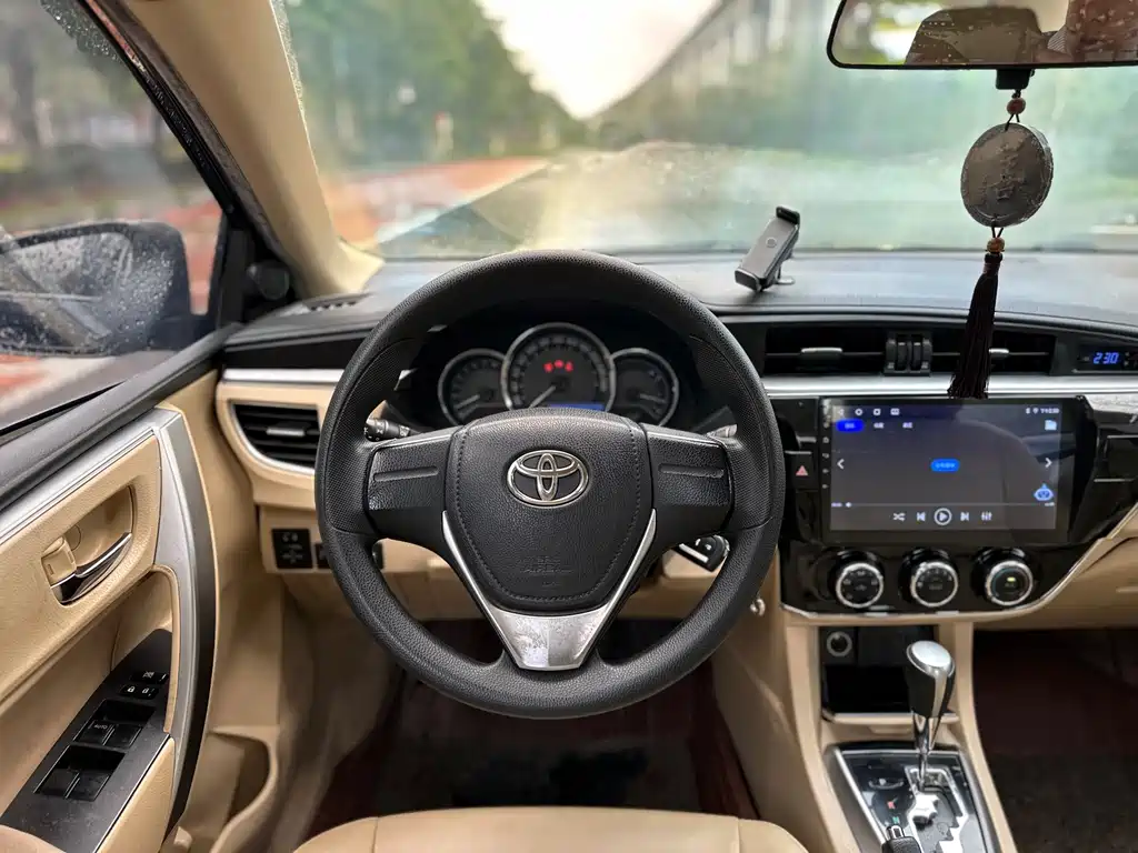Toyota Corolla 2017 — фото 10