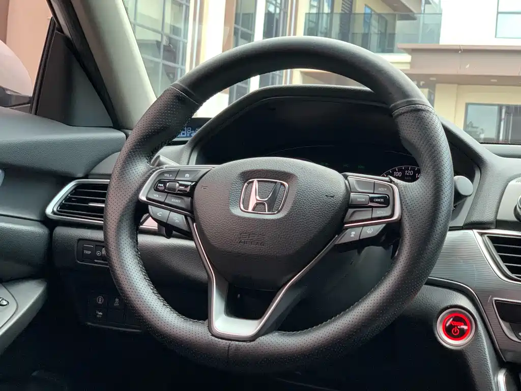 Honda Accord 2021 — фото 19