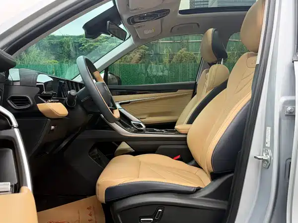 Geely Boyue L 2023