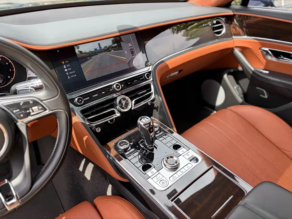 Bentley Flying Spur 2021 — фото 6