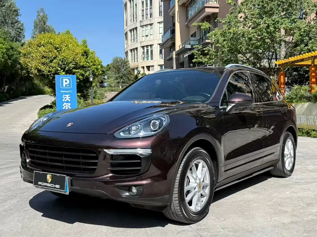 Porsche Cayenne 2017 — фото 32