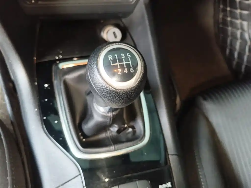 Mazda 3 Axela 2017 — фото 14