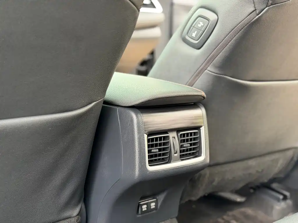 Toyota Camry 2022 — фото 18