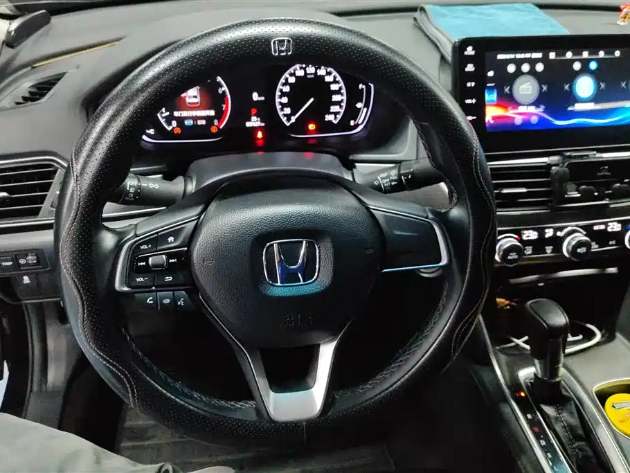 Honda Accord 2022 — фото 15