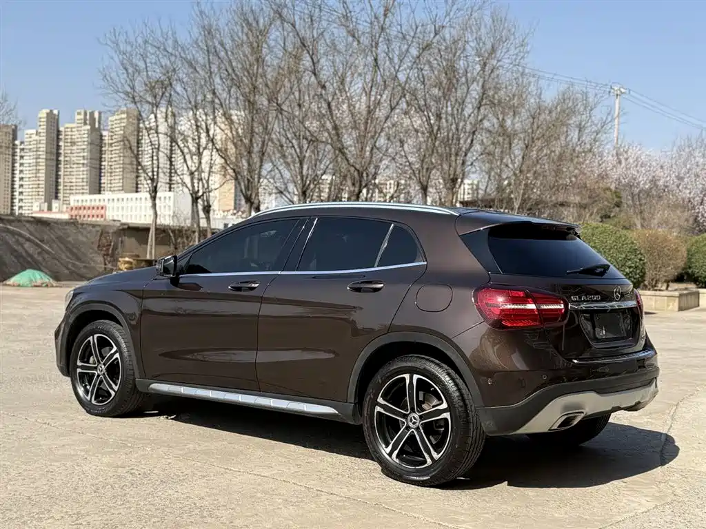 Mercedes-Benz GLA 2018 — фото 16
