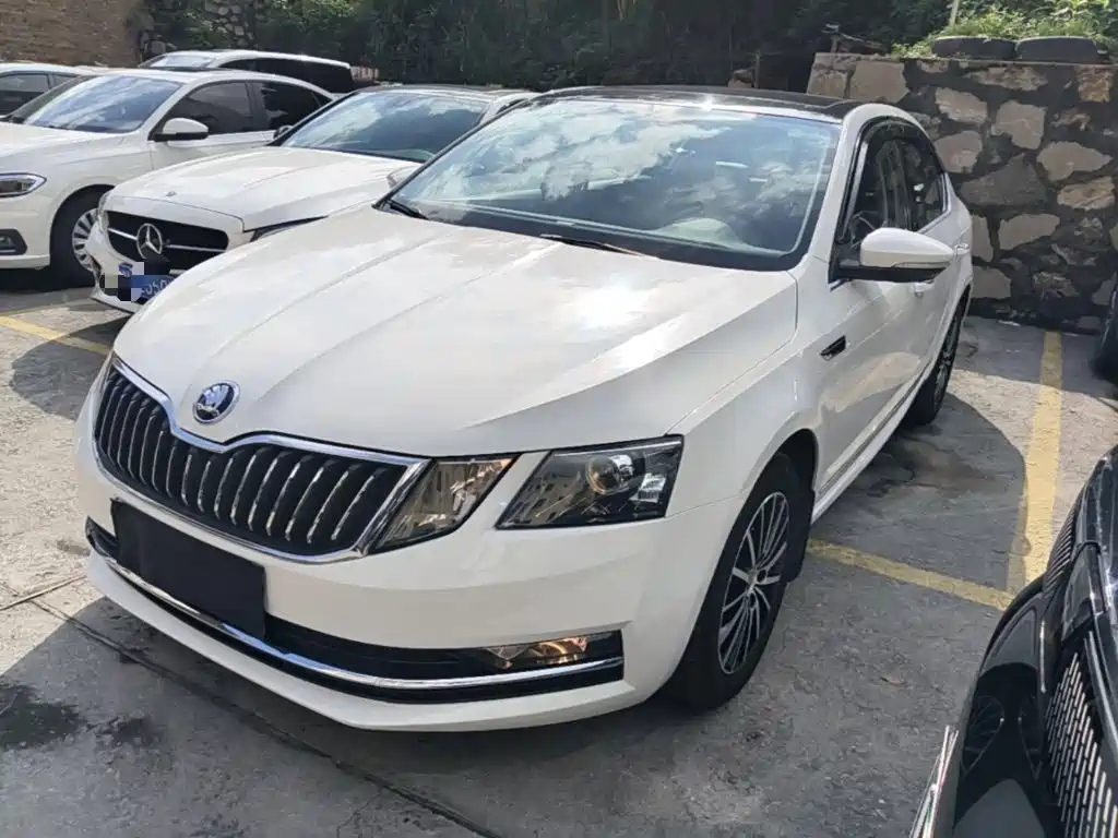 Skoda Octavia 2017 — фото 2