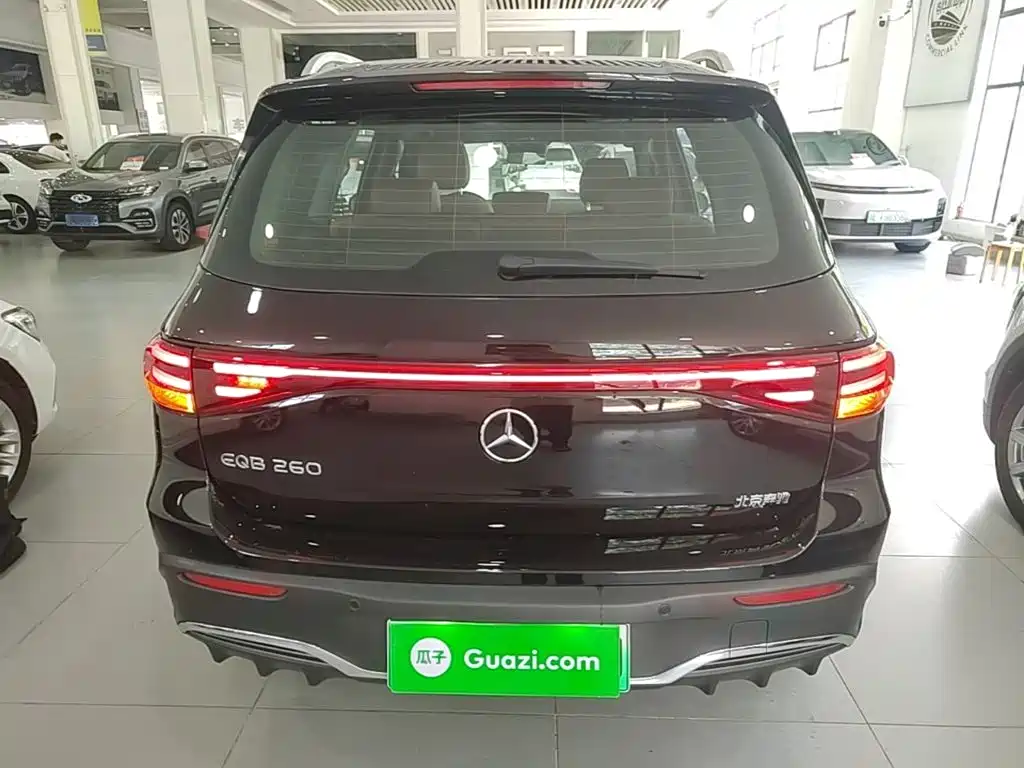 Mercedes-Benz EQB 2026