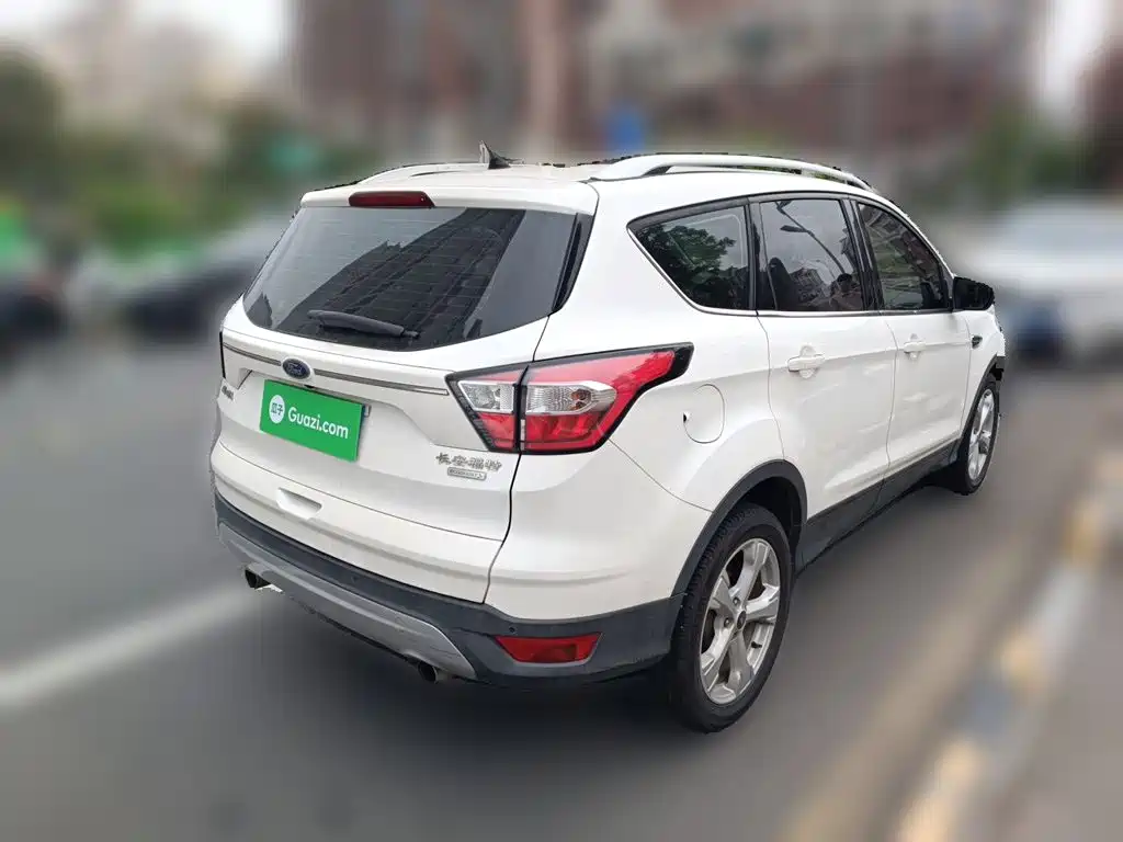 Ford Kuga 2017 — фото 5