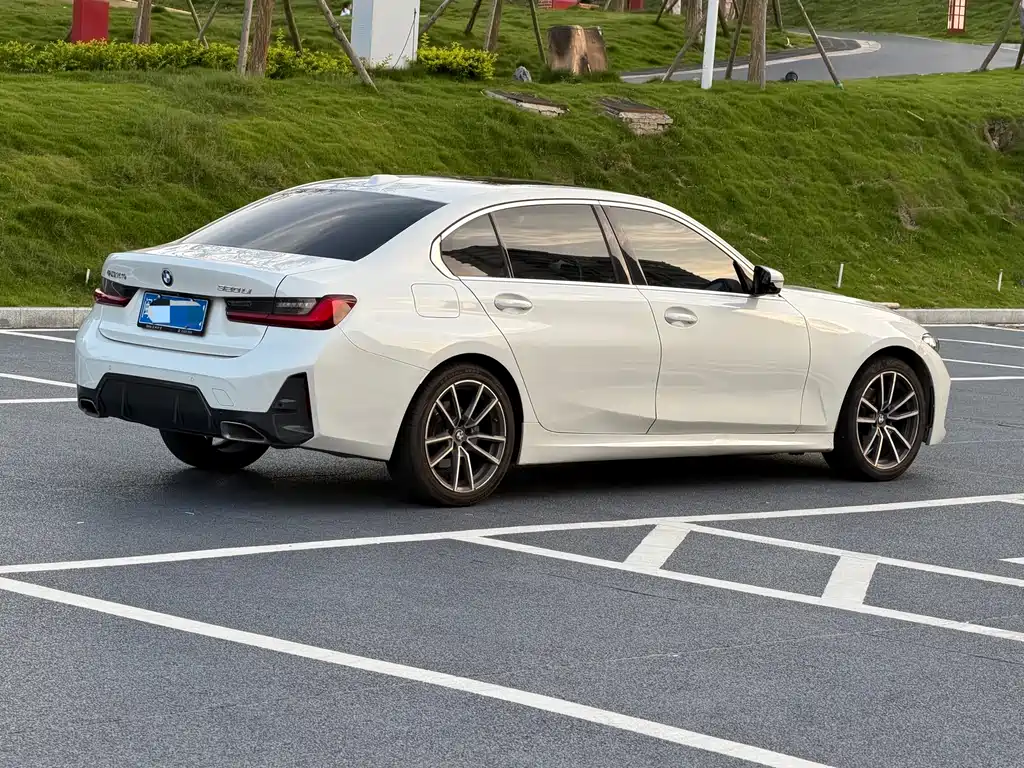 BMW 3 Series 2023