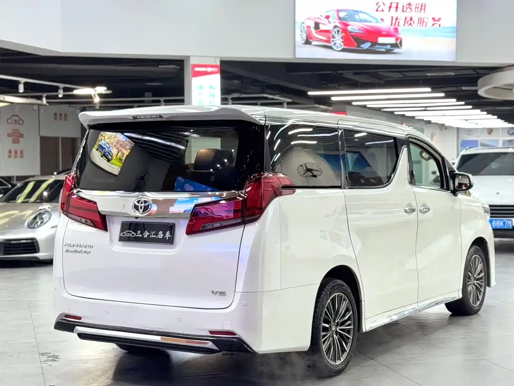 Toyota Alphard 2018 — фото 5