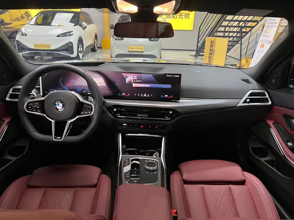 BMW 3 Series 2025 — фото 13