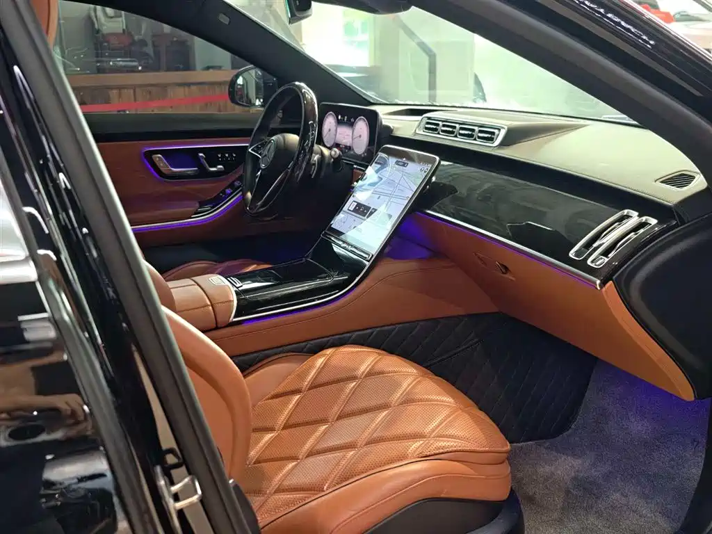 Mercedes-Benz S-Class 2024