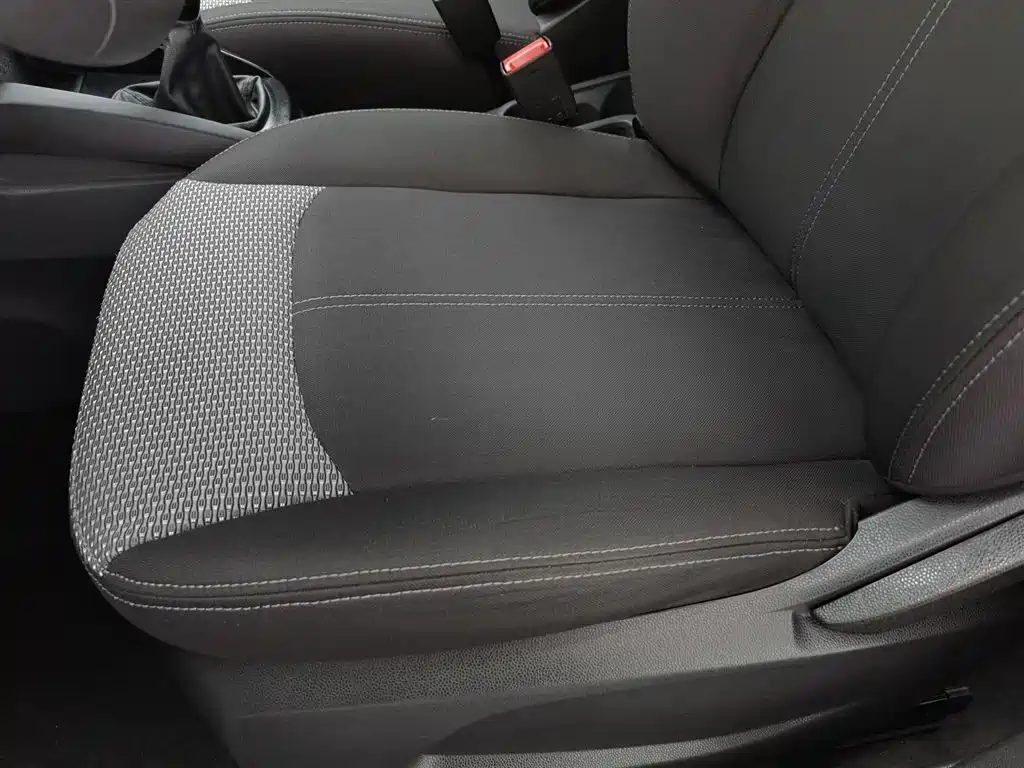 Ford Ecosport 2017 — фото 20