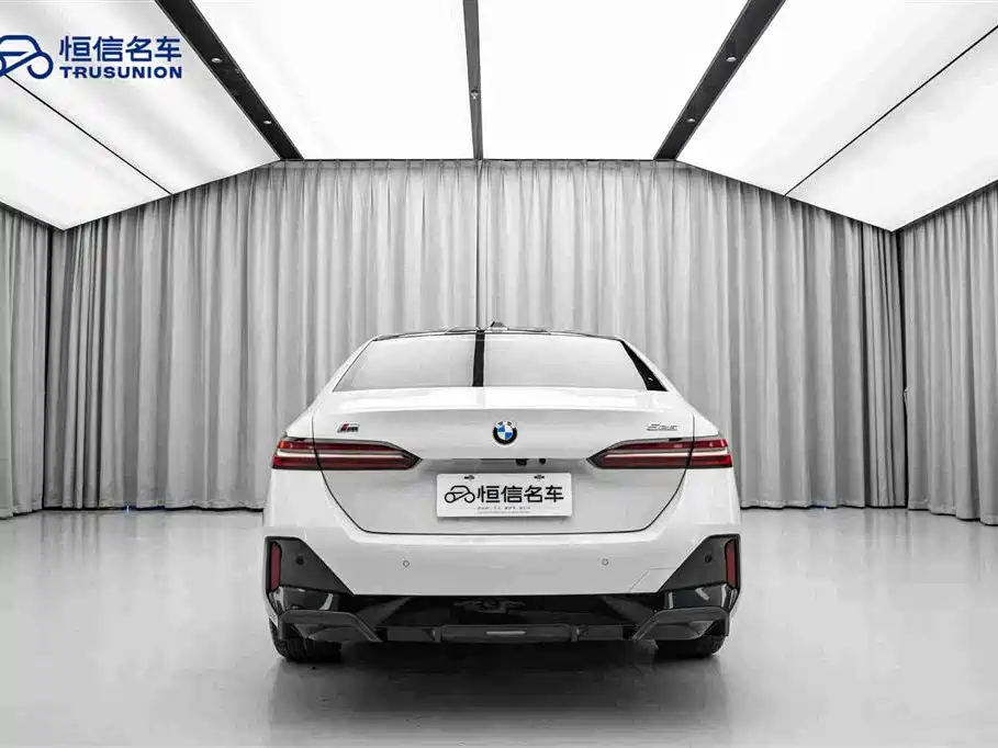 BMW 5 Series 2024