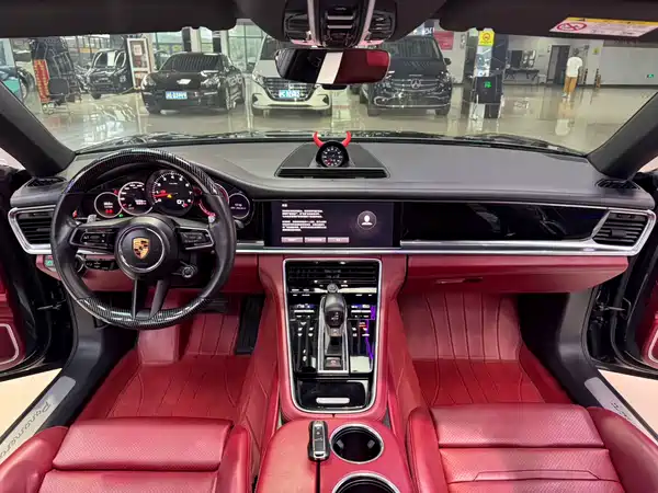 Porsche Panamera 2022