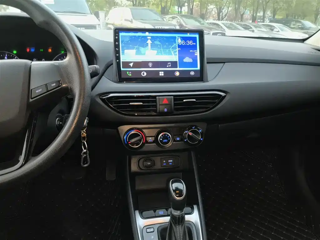 Hyundai Elantra 2019 — фото 9