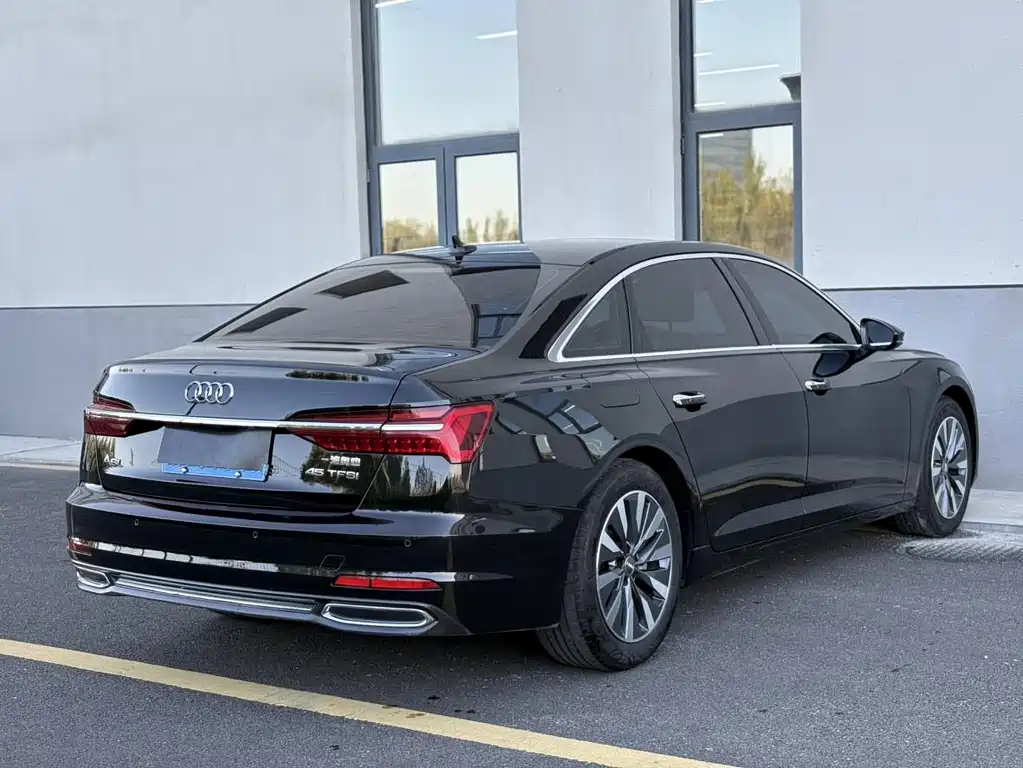 Audi A6L 2020