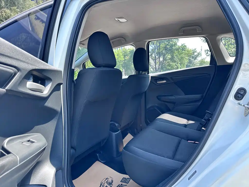 Honda Fit 2018 — фото 9