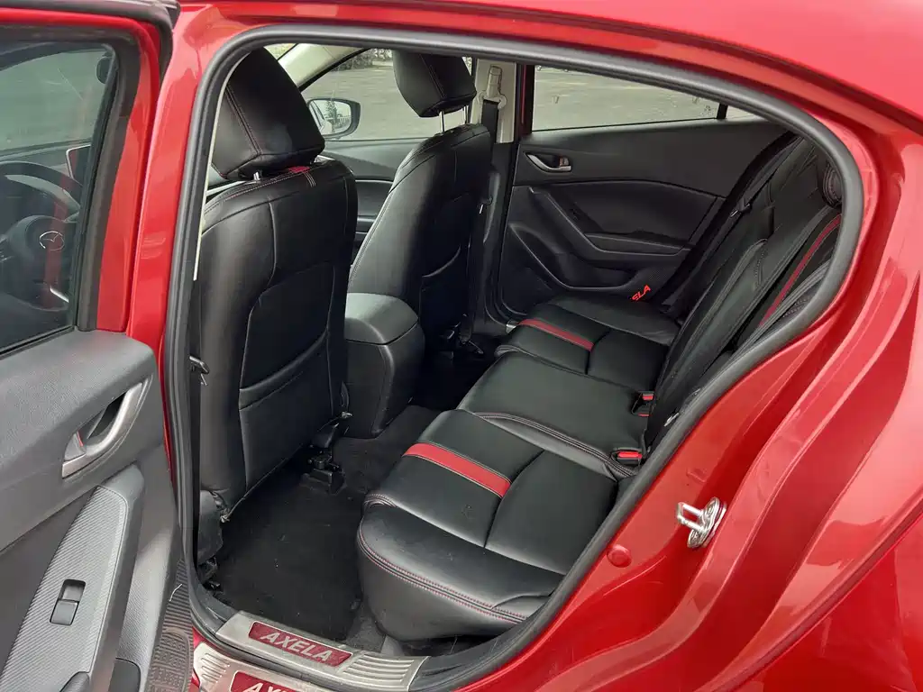 Mazda 3 Axela 2019 — фото 14