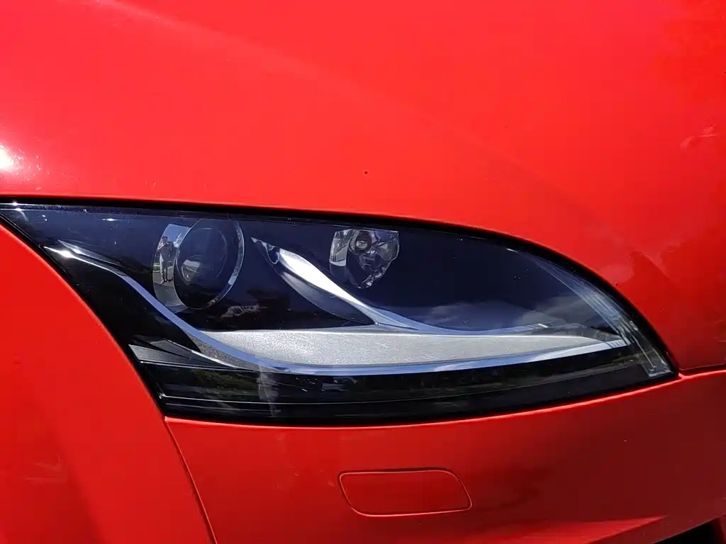 Audi TT 2014 — фото 11