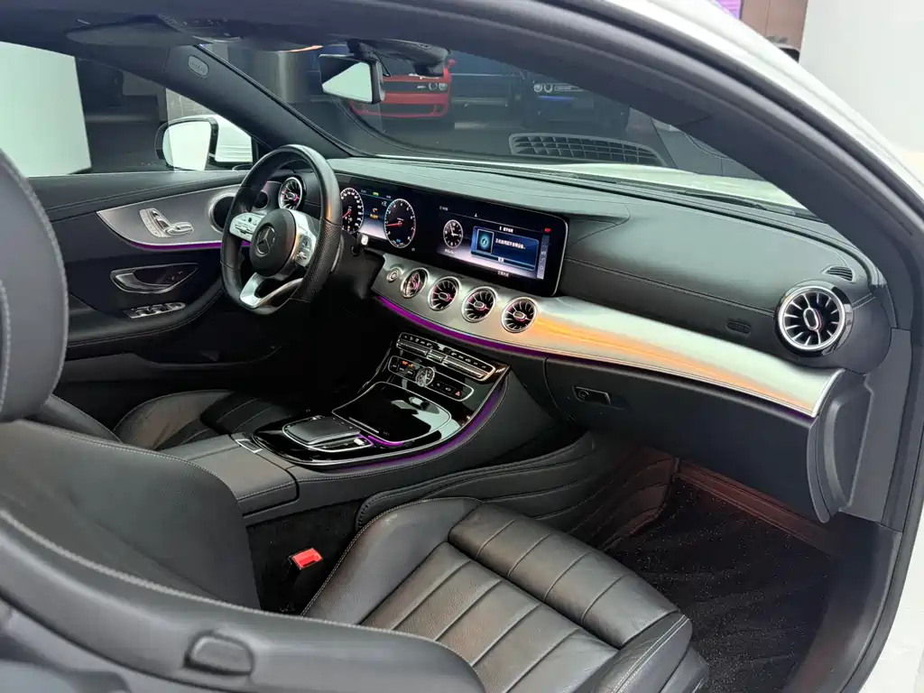 Mercedes-Benz E-Class 2020 — фото 11