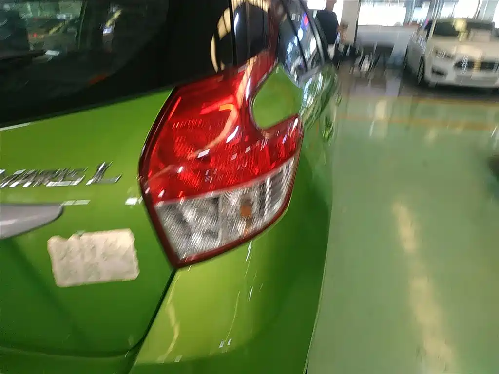 Toyota Yaris L 2015 — фото 8