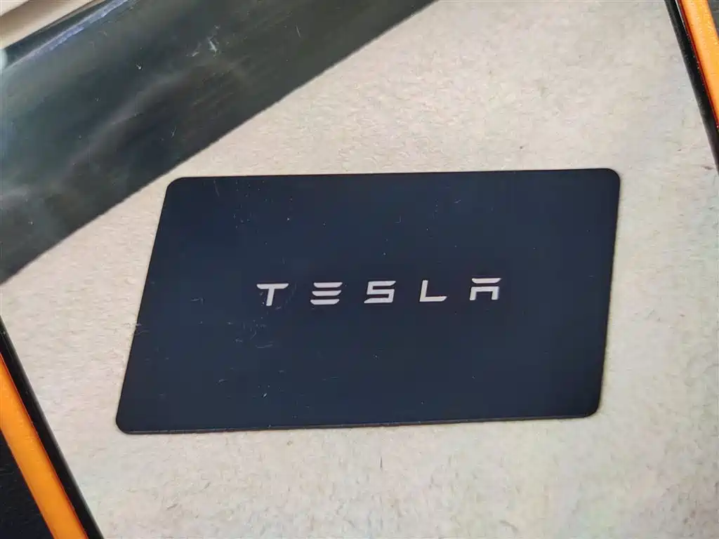 Tesla Model Y 2023 — фото 12