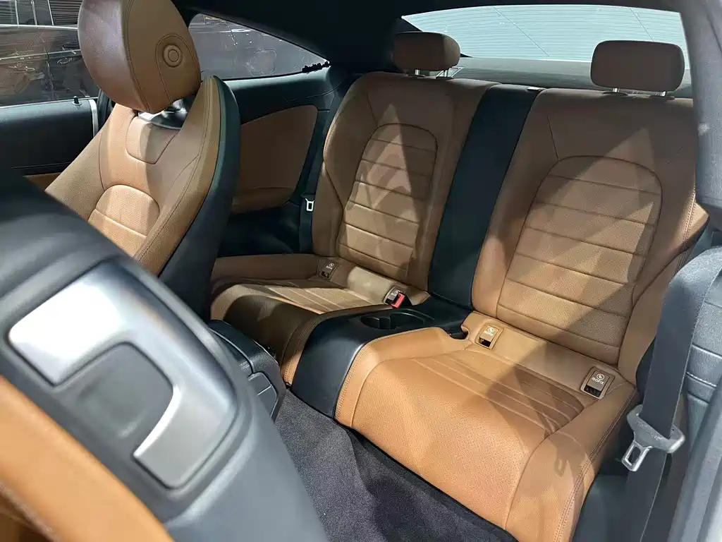 Mercedes-Benz C-Class 2019 — фото 14