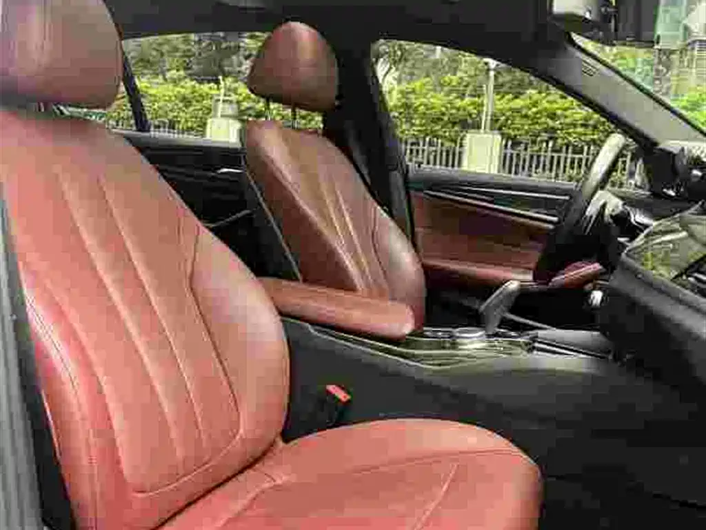 BMW 5 Series 2019 — фото 6