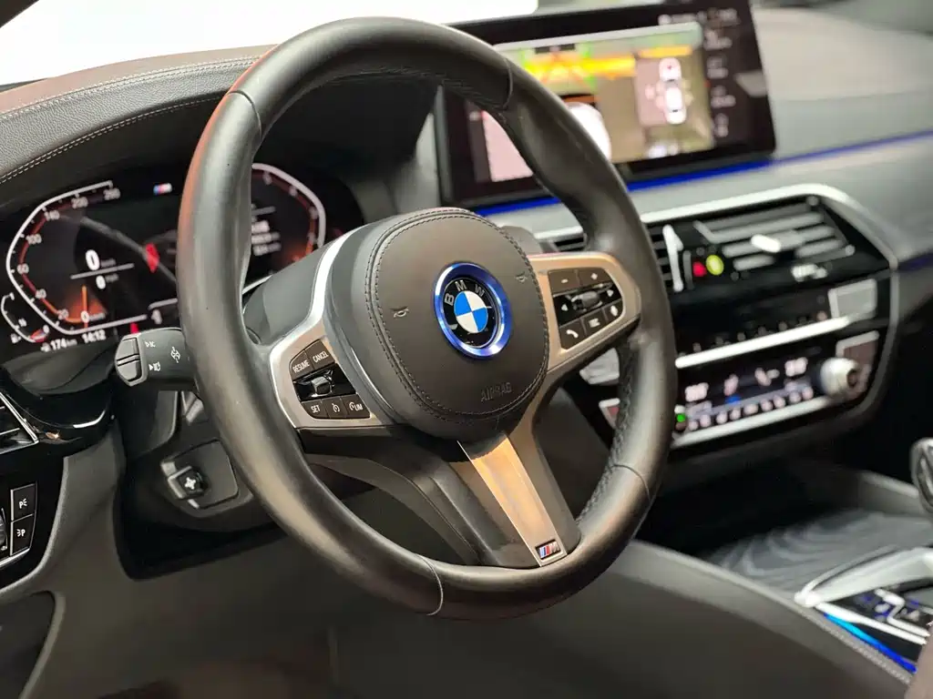 BMW 5 Series 2021