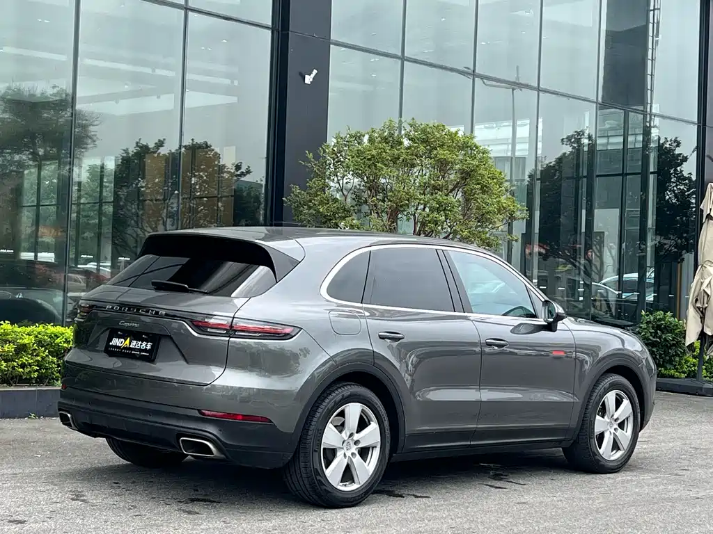 Porsche Cayenne 2021 — фото 9