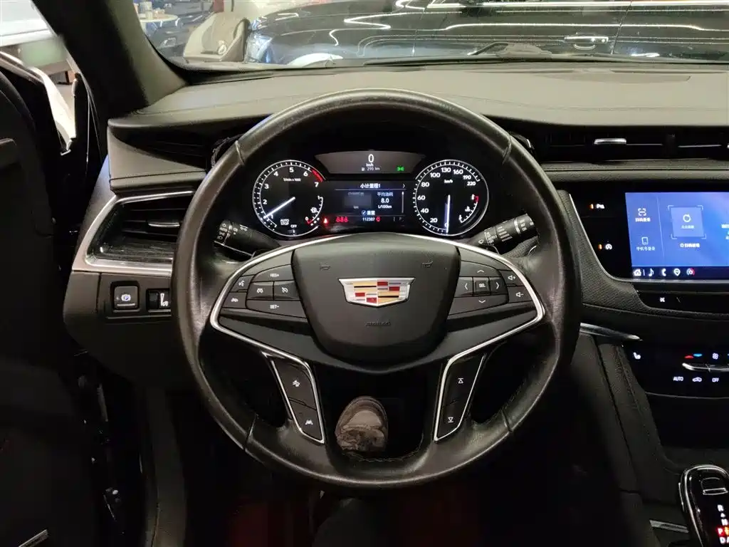Cadillac XT5 2022 — фото 11