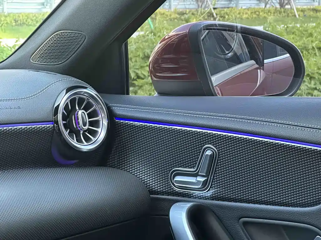 Mercedes-Benz A-Class 2020 — фото 12