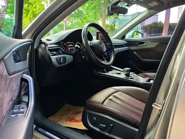 Audi A4L 2017