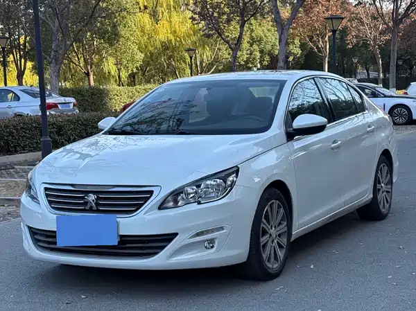 Peugeot 408 2016